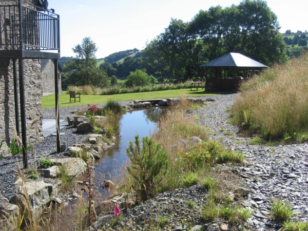 Gazebo%2C_stream%2C_pond_and_Ty_Nant_balcony.JPG